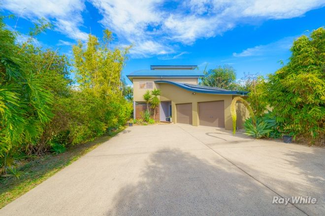 Picture of 28 Ocean View Road, ARRAWARRA HEADLAND NSW 2456