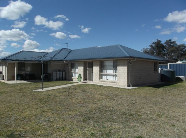 25 Barton Street, Stanthorpe QLD 4380, Image 1