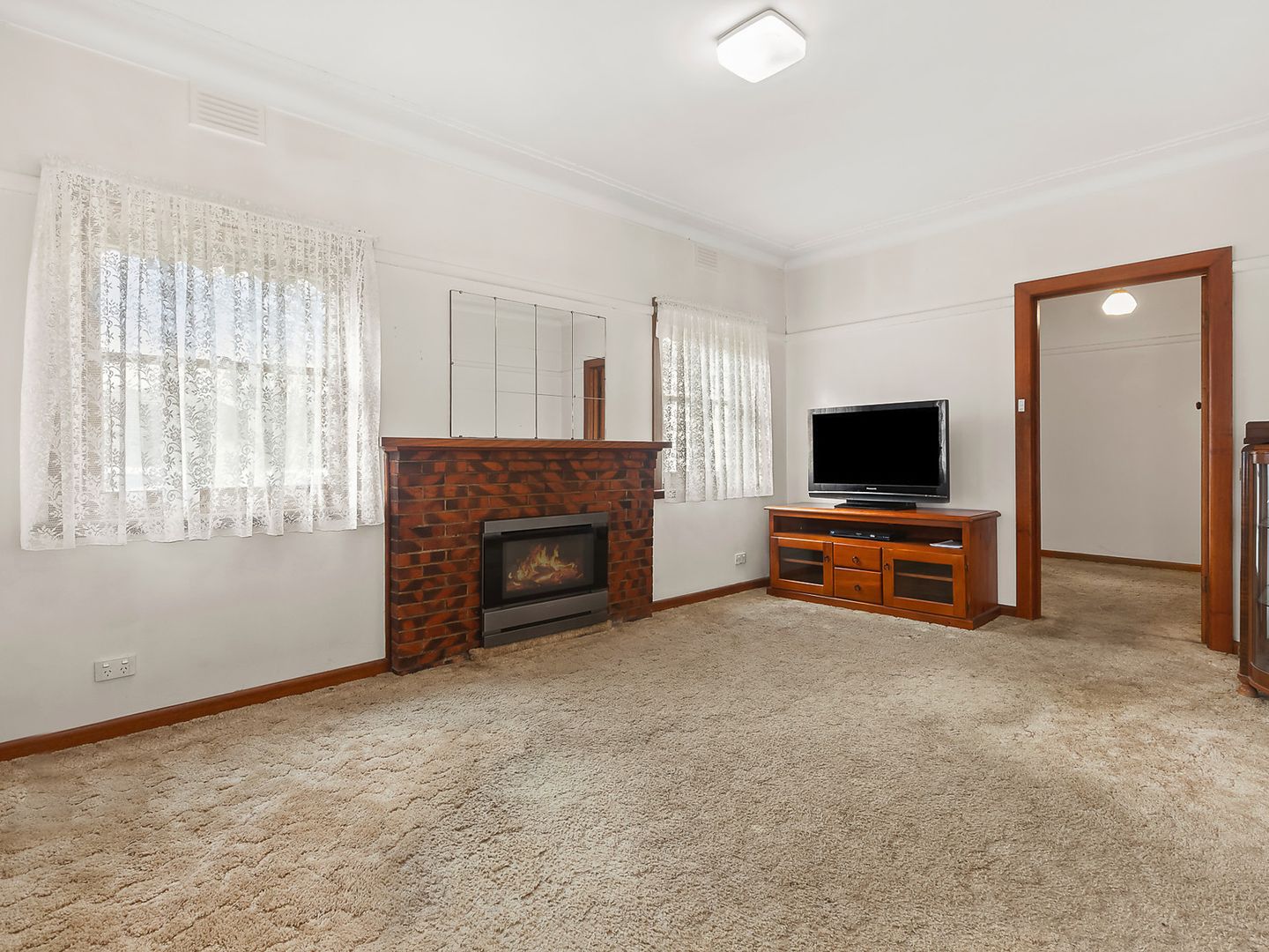 43 Hubert Avenue, Glenroy VIC 3046, Image 2