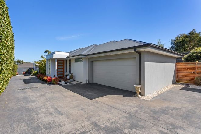 Picture of 3/90 Beleura Hill Road, MORNINGTON VIC 3931