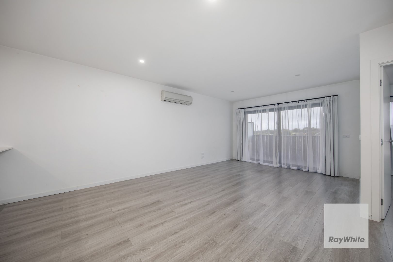 B04/17 Mullenger Rd, Braybrook VIC 3019 Apartment For Rent 470