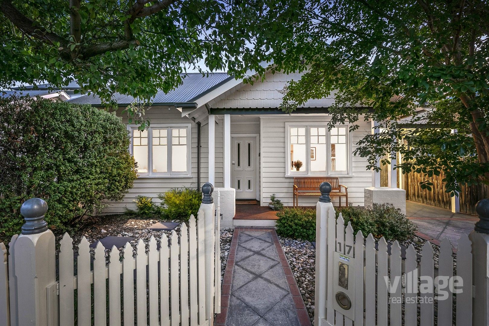 3 bedrooms House in 17 Blackwood Street YARRAVILLE VIC, 3013