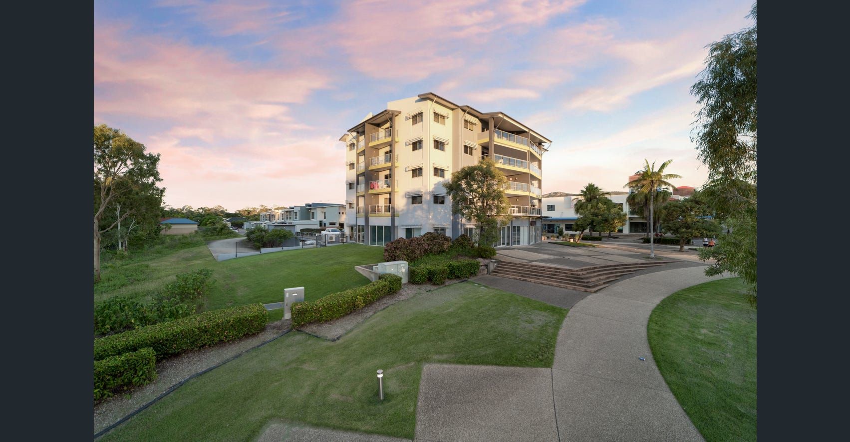 3 bedrooms Apartment / Unit / Flat in 1/237 Riverside Boulevard DOUGLAS QLD, 4814