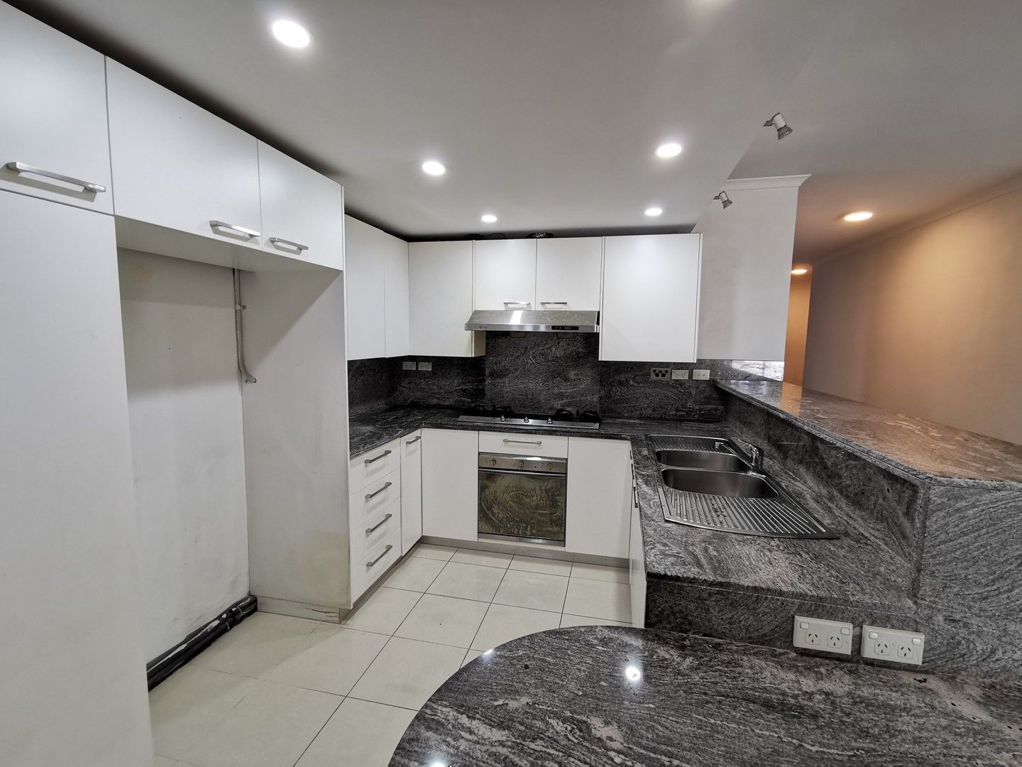 3 bedrooms Apartment / Unit / Flat in 19/2 Levy Walk ZETLAND NSW, 2017