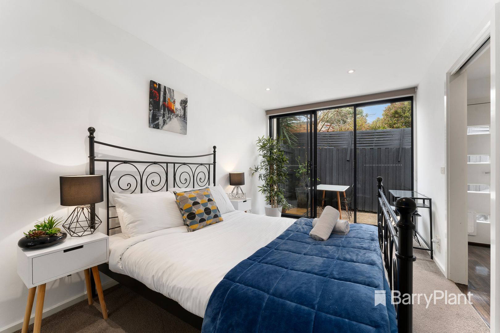 Sold 2/5 James Street, Heidelberg Heights VIC 3081 on 23 Oct 2023 2018655257 Domain