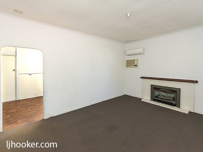 42 Cross Street, Queens Park WA 6107, Image 2