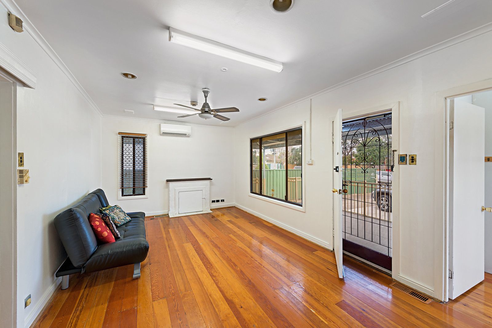 17 Lahinch Street, Preston VIC 3072, Image 2