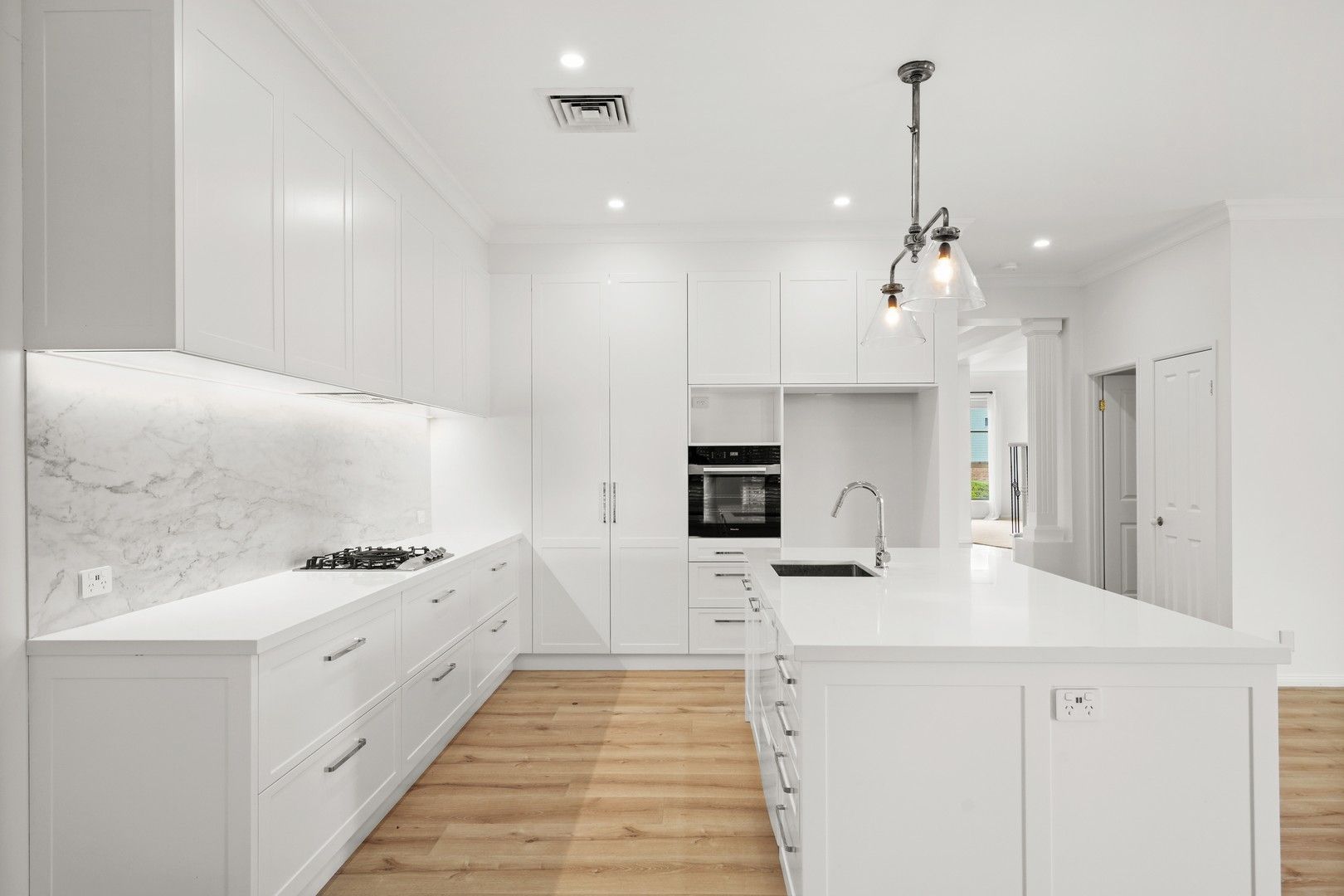 4 bedrooms House in 41 Lake View Road WAMBERAL NSW, 2260