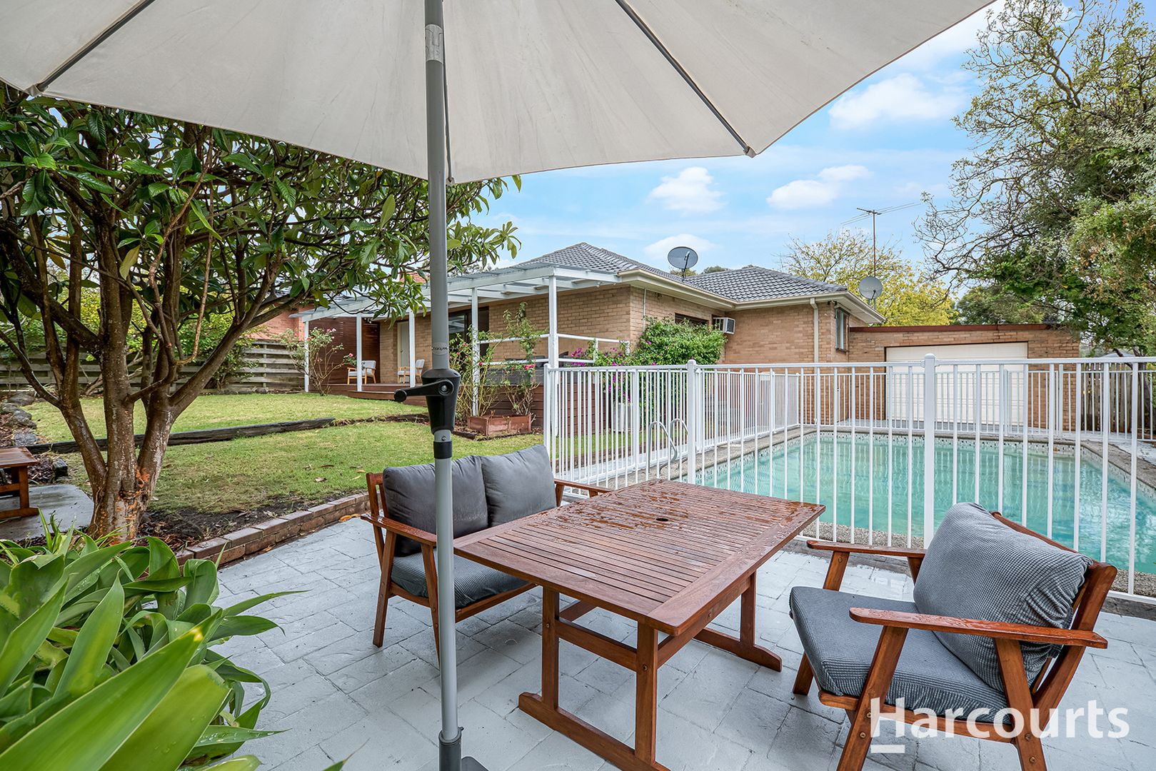 39 Blanche Drive, Vermont VIC 3133, Image 2