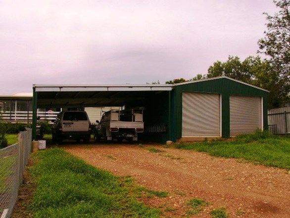 22 Ford Street, TAROOM QLD 4420, Image 2