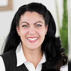 Sandra Pallis, Sales representative