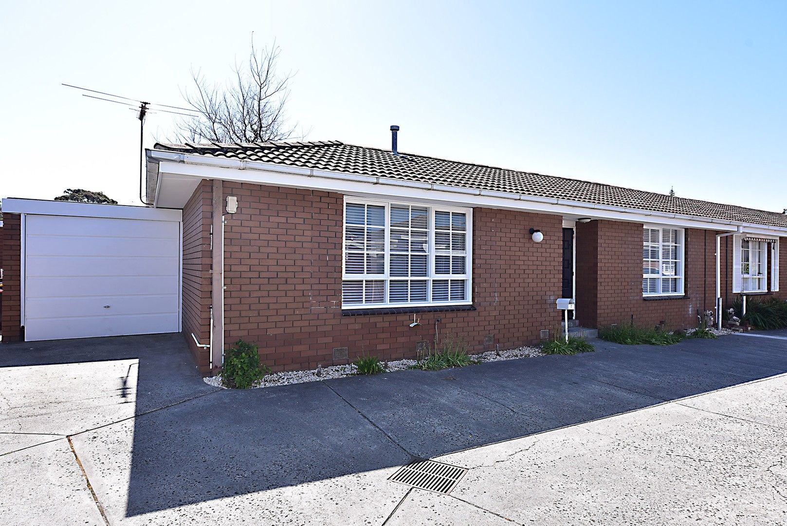 2 bedrooms Apartment / Unit / Flat in 7/18 Warrigal Road PARKDALE VIC, 3195