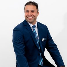 SKAD REAL ESTATE THOMASTOWN - Mandeep Gagain