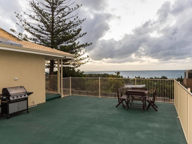 27 Beach Road, Coogee WA 6166, Image 0