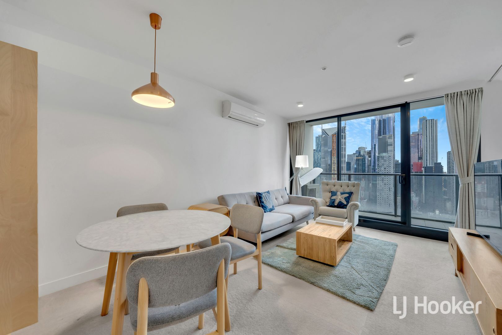 2409/33 MacKenzie Street, Melbourne VIC 3000, Image 1