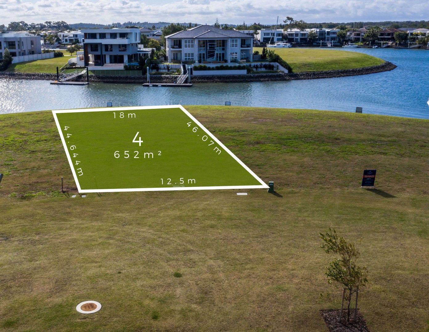 New land in 8864 The Point Circuit, SANCTUARY COVE QLD, 4212