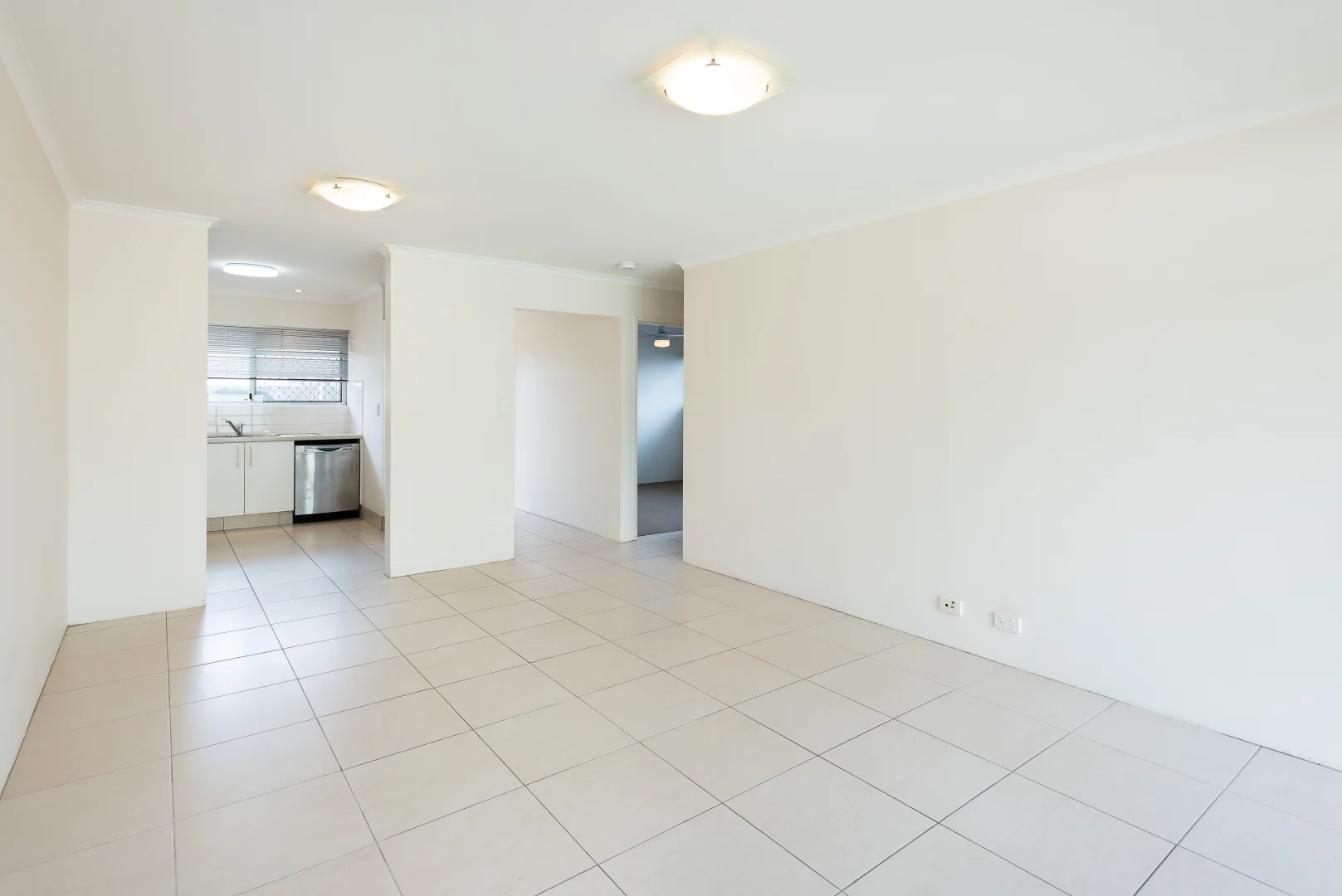 Additional image 9 of 2/27 Mallard Avenue, Paradise Point QLD 4216