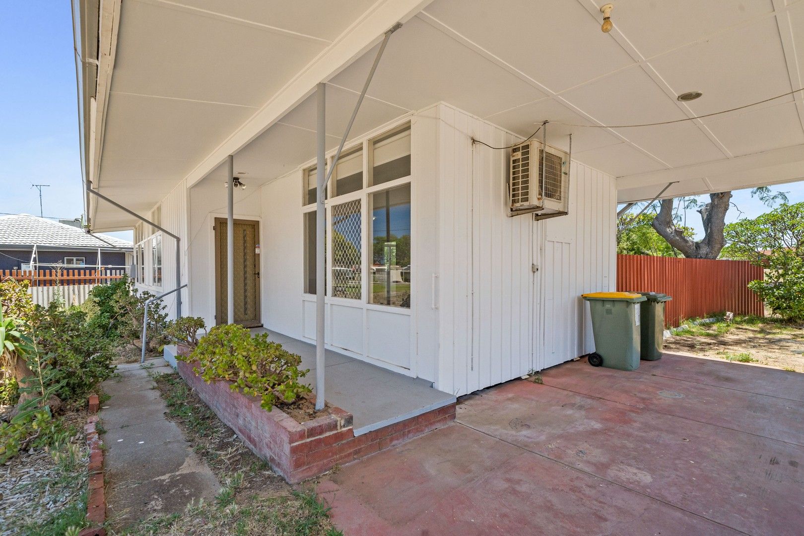 2 bedrooms House in 16 Stinton Street MANDURAH WA, 6210