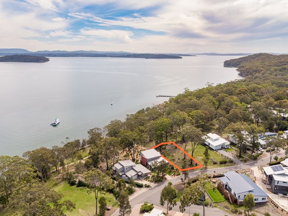 51 Lake Point Way, Murrays Beach NSW 2281