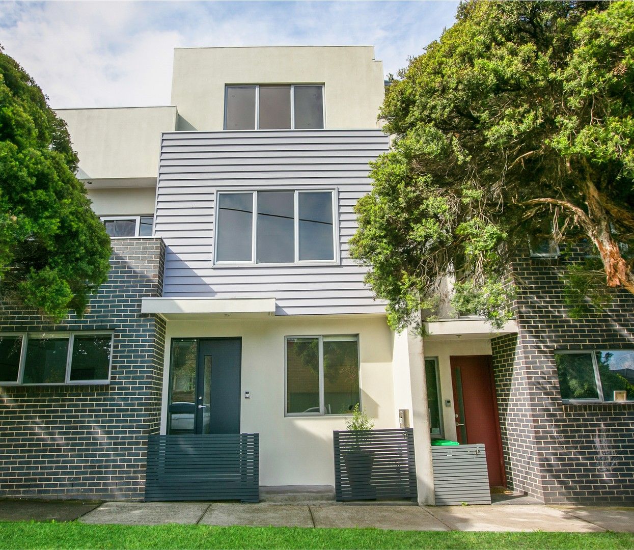 3 bedrooms Townhouse in 1B Goldsmith Avenue PRESTON VIC, 3072