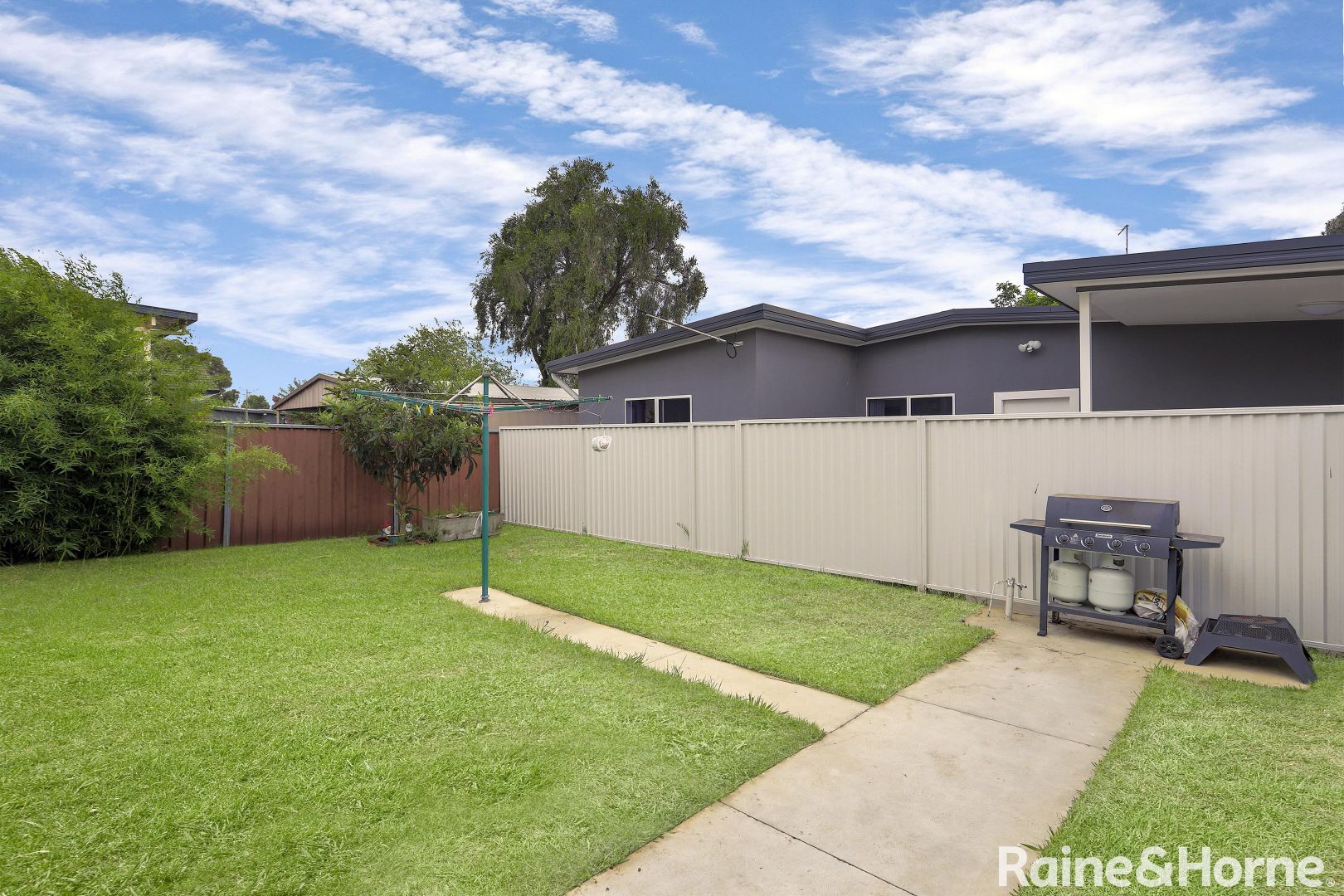 6 Craig Avenue, Oxley Park NSW 2760, Image 2