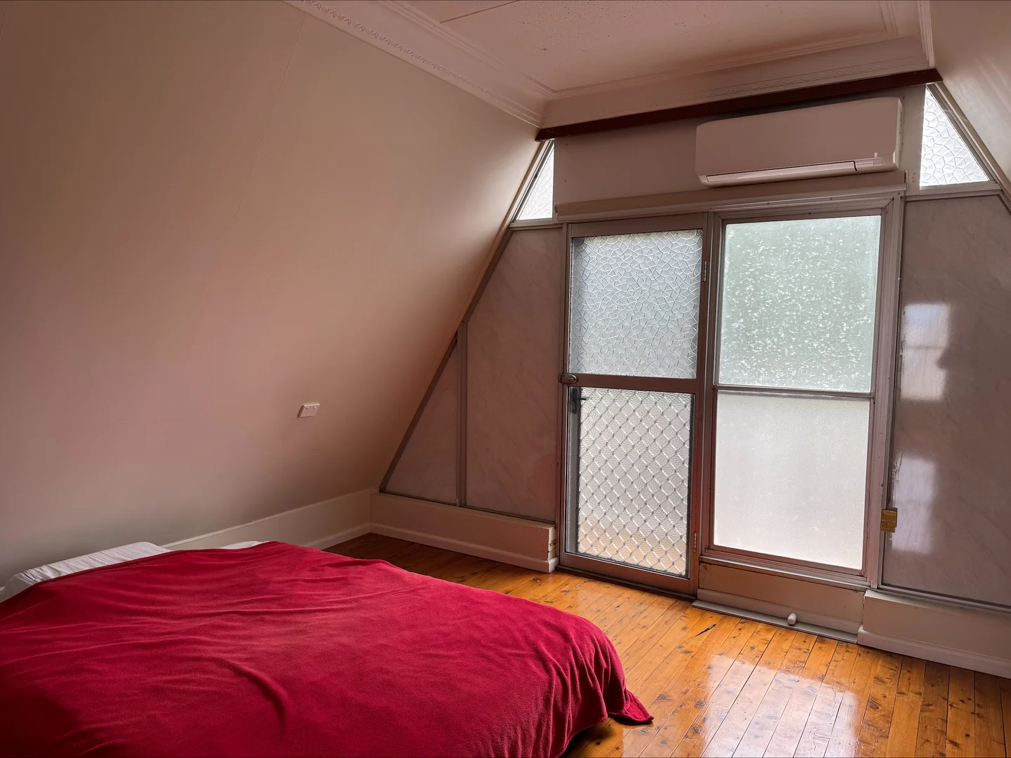 Additional image 5 of 4/12A Elouera Place, Parkes NSW 2870