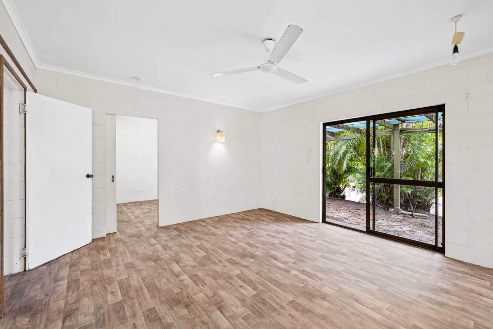 24 Saxon Street, Clifton Beach QLD 4879, Image 2