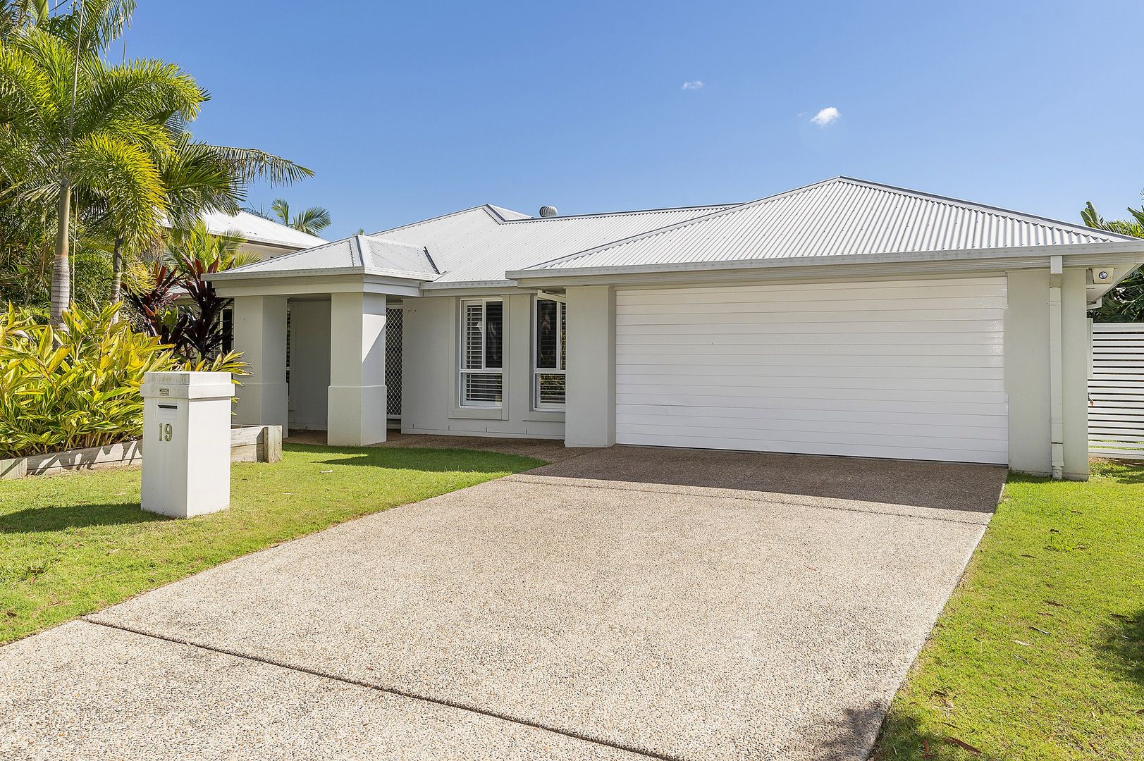 19 Slipstream Road, Coomera Waters QLD 4209, Image 1