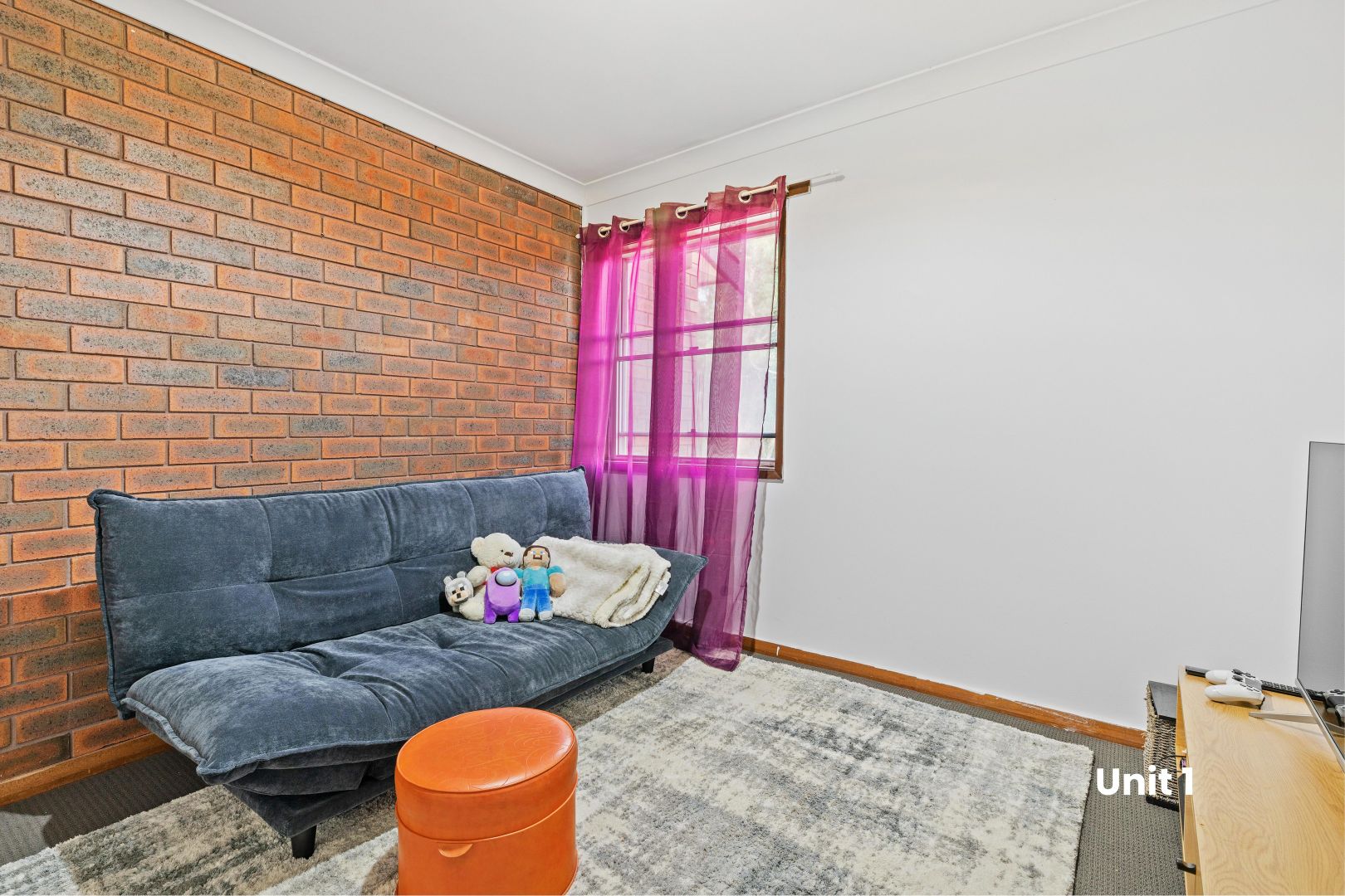 Units 1-3/8 Lobelia Close, Metford NSW 2323, Image 2