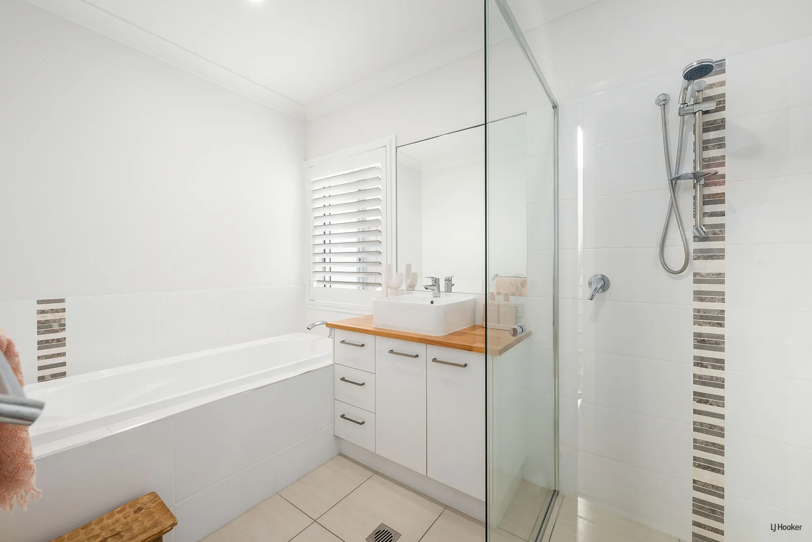 Additional image 18 of 232 Jefferson Lane, Palm Beach QLD 4221