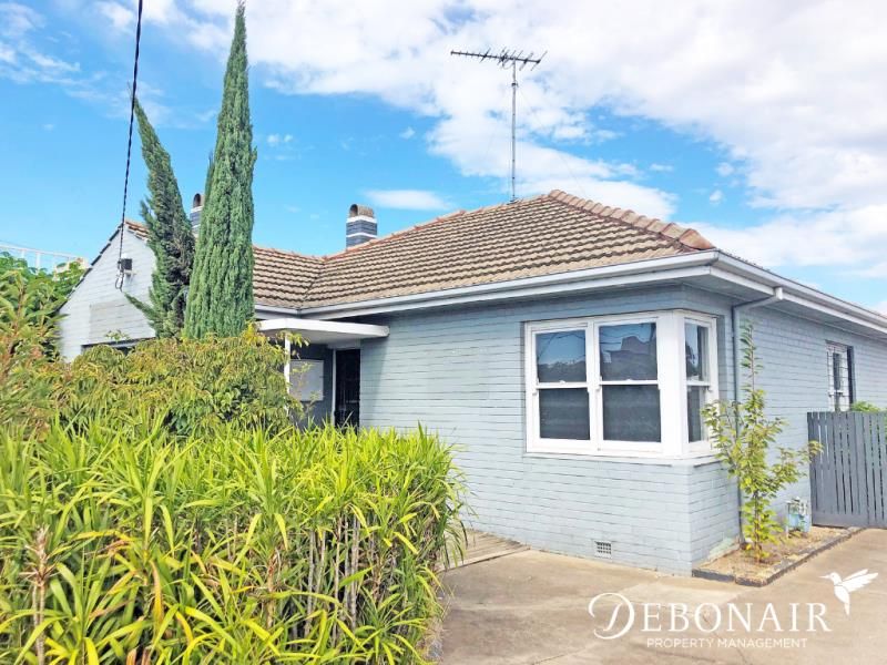 3 bedrooms House in 62 Bellarine Highway NEWCOMB VIC, 3219