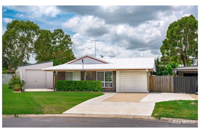 Picture of 11 Kingfisher Parade, NORMAN GARDENS QLD 4701