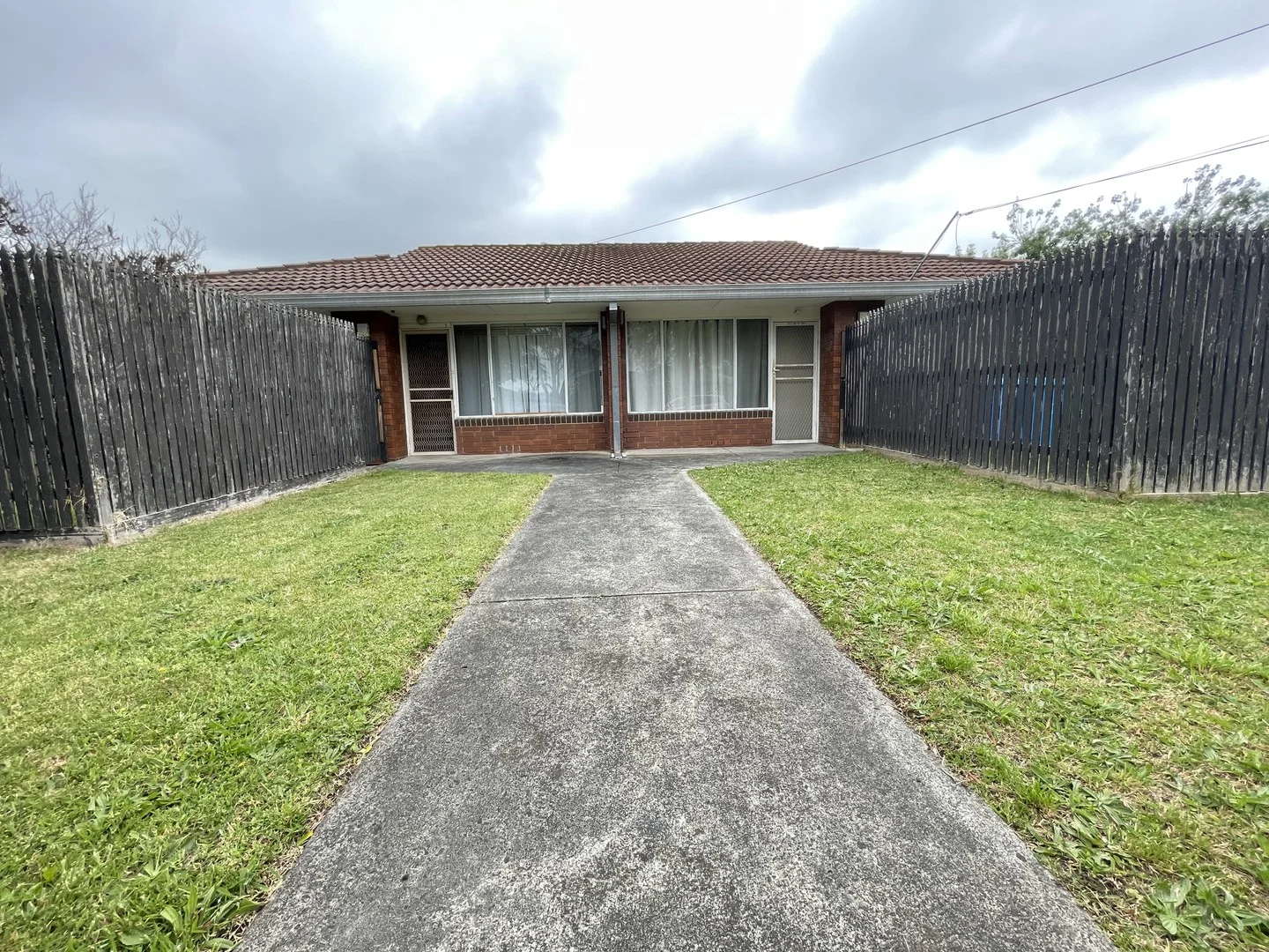 2/14 Alexander Street, Cranbourne VIC 3977