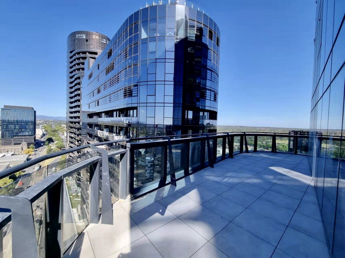 3 bedrooms Apartment / Unit / Flat in 2007/826 Whitehorse Road BOX HILL VIC, 3128