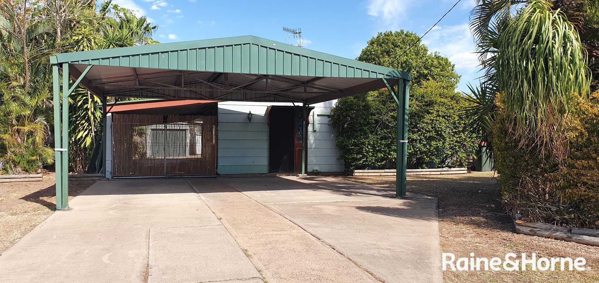 28 Scott Street, Dysart QLD 4745 Domain