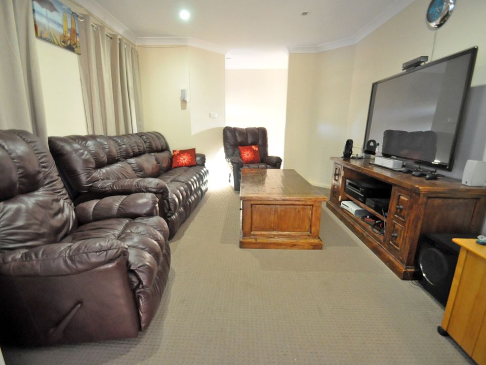 3 Victoria Street, JUNEE NSW 2663, Image 1