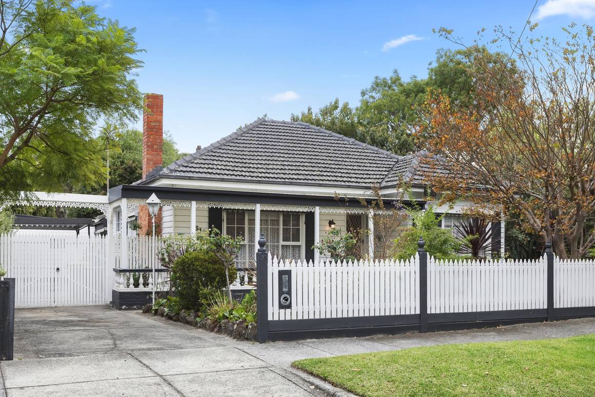 Picture of 31 Clay Street, MOORABBIN VIC 3189
