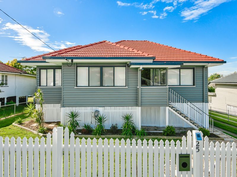 4 bedrooms House in 25 Newman Road WAVELL HEIGHTS QLD, 4012