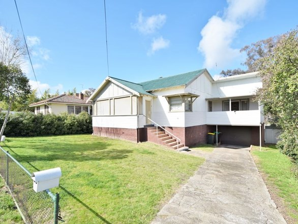 10 Brock Street, Young NSW 2594