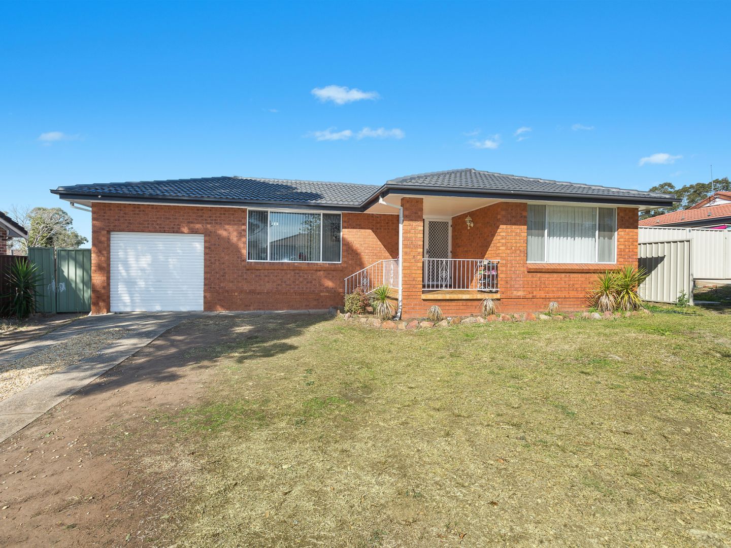 37 Windrush Circuit, St Clair NSW 2759