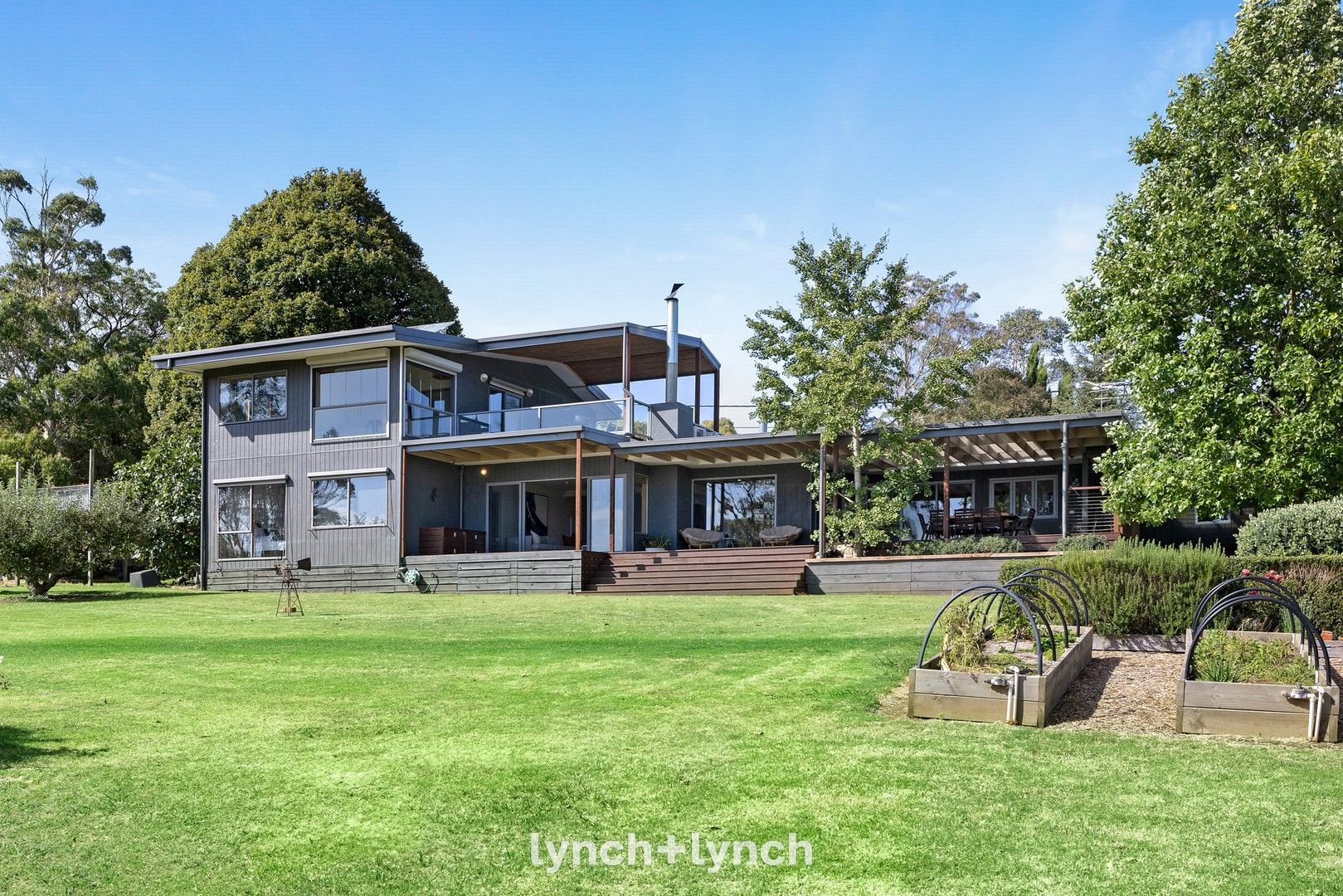 6 bedrooms House in 414 Arthurs Seat Road RED HILL VIC, 3937