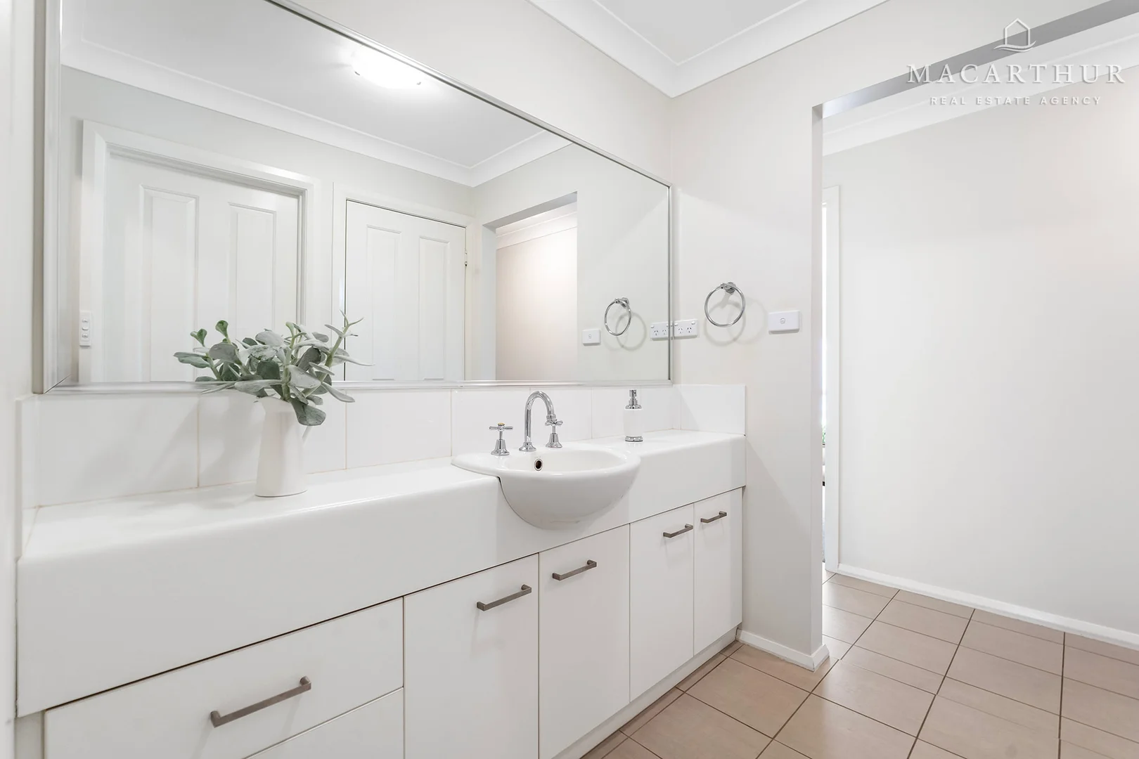 Additional image 13 of 50 Franklin Drive, Estella NSW 2650