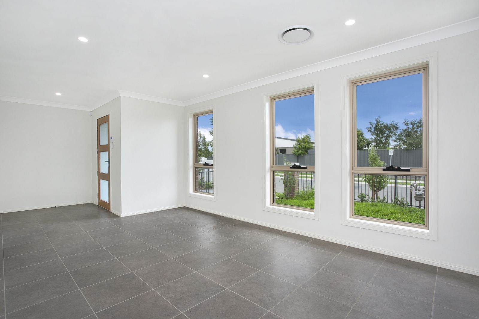 10 Laura Street, Oran Park NSW 2570, Image 2