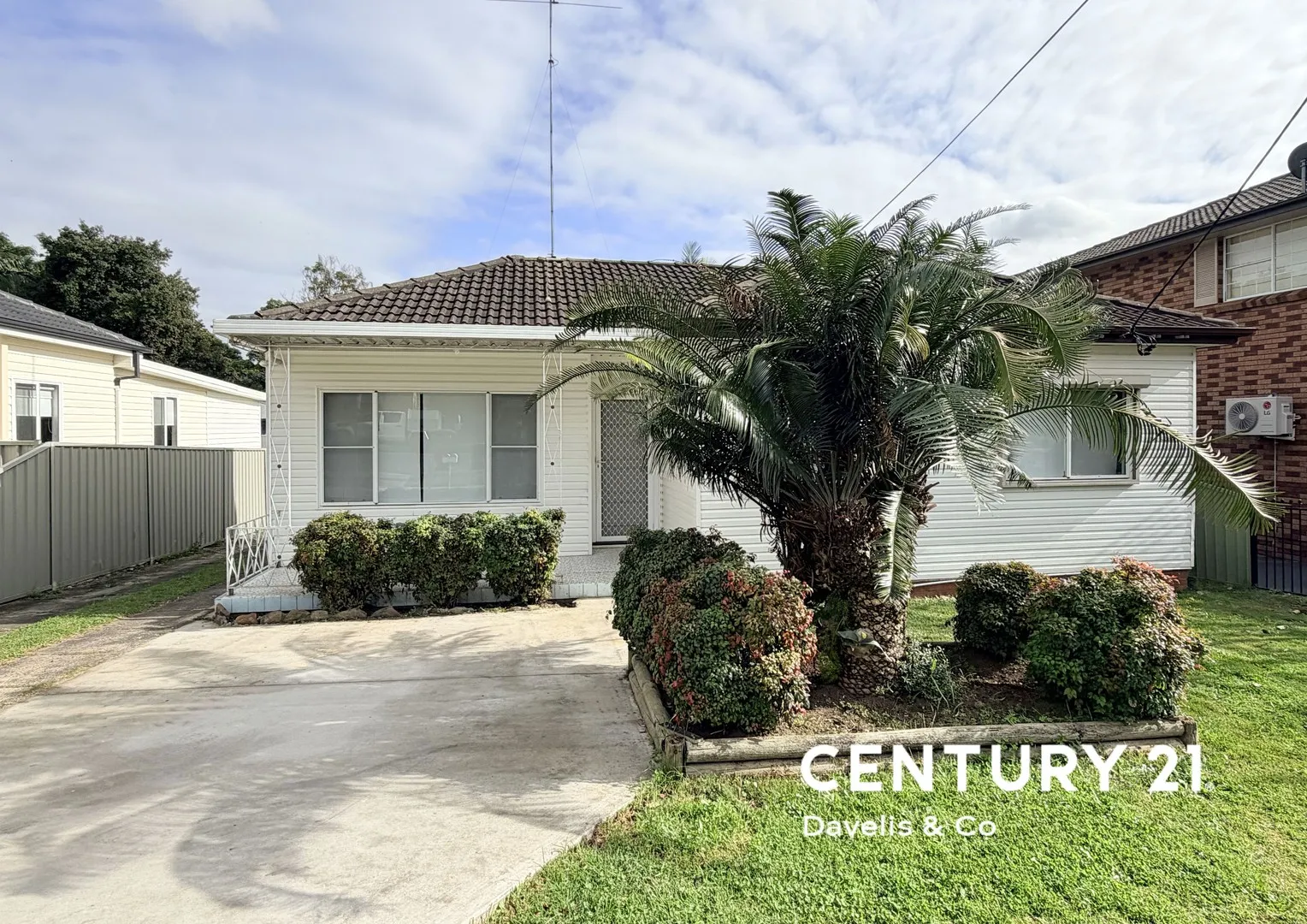 RECENTLY RENOVATED KITCHEN!, Toongabbie