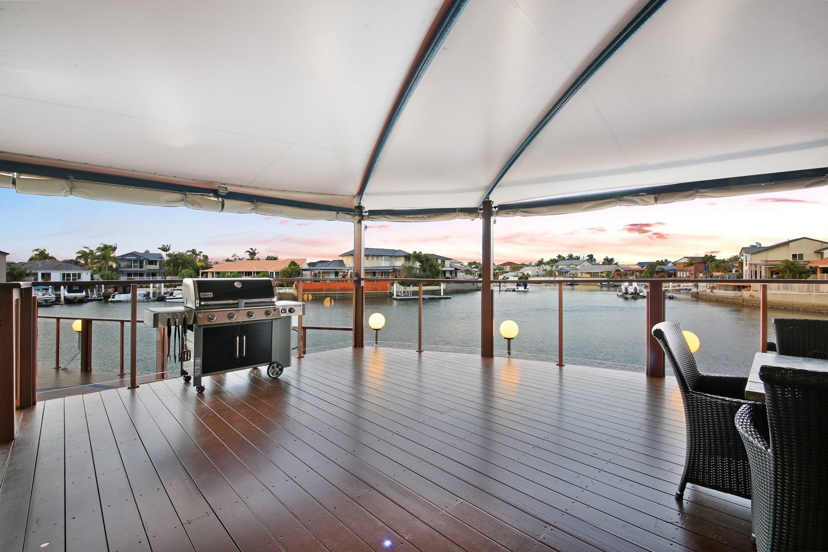 8 Lobster Pot Place, Runaway Bay QLD 4216, Image 2