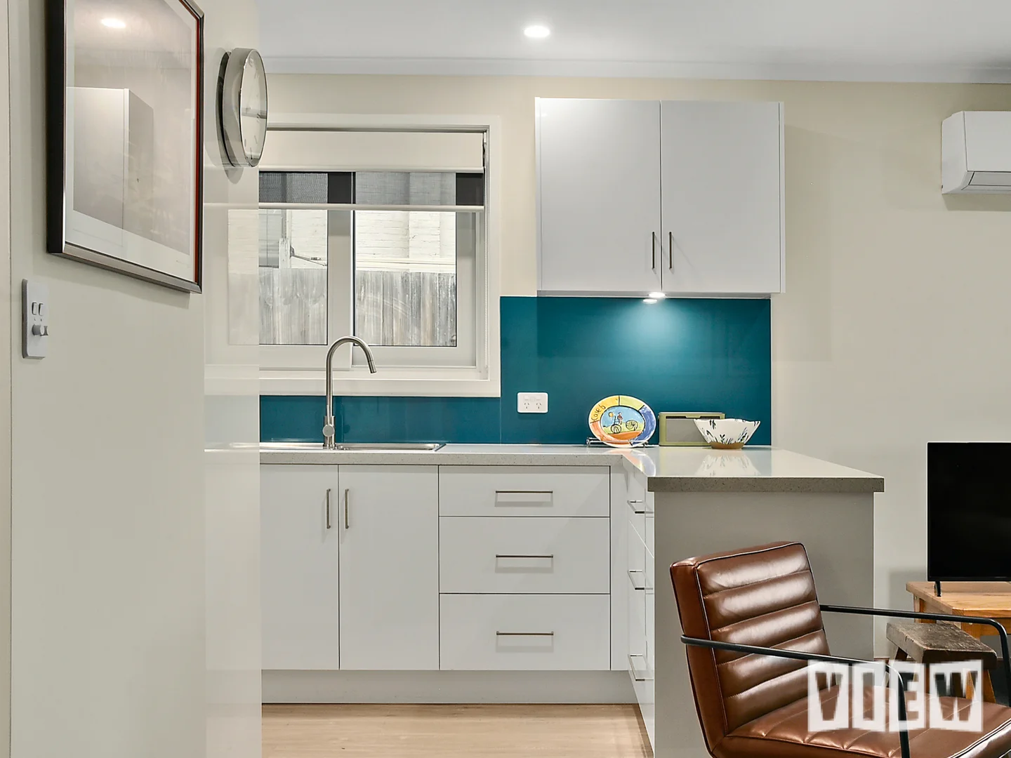 Additional image 10 of Youngtown TAS 7249