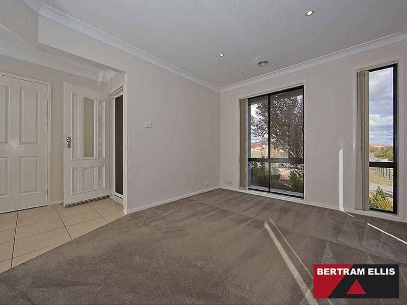 76 Hanrahan Crescent, DUNLOP ACT 2615, Image 2