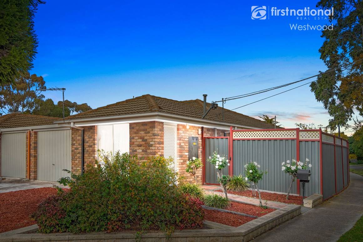Picture of 2/38 Julier Crescent, HOPPERS CROSSING VIC 3029