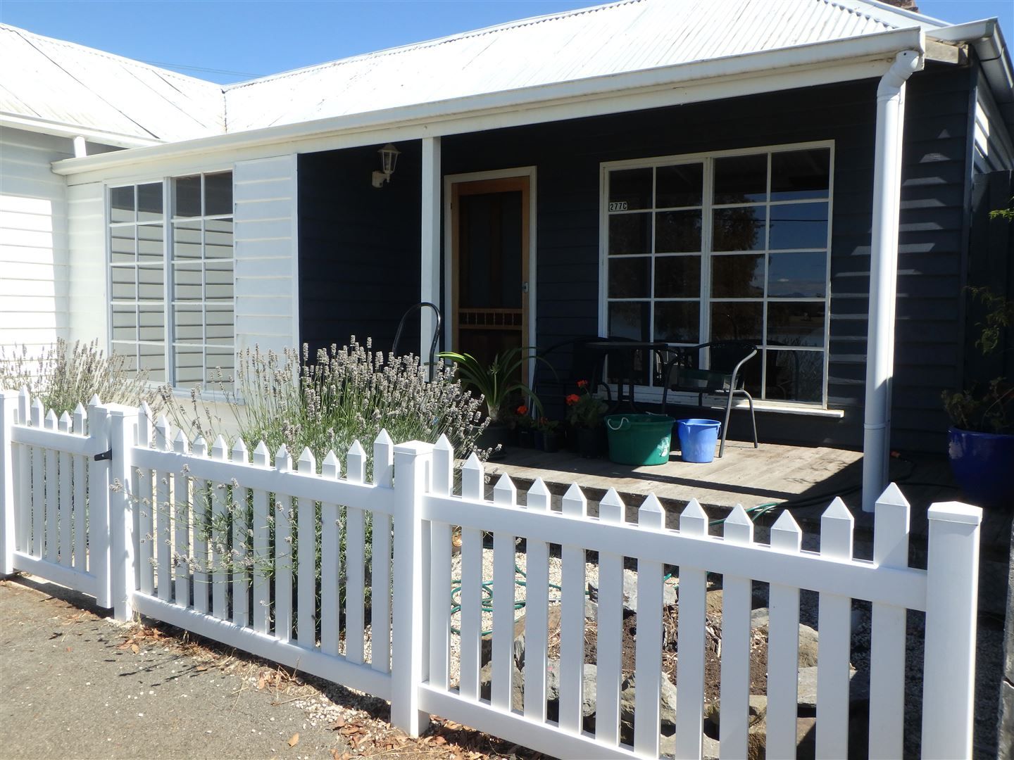 2 bedrooms House in 277C Gravelly Beach GRAVELLY BEACH TAS, 7276