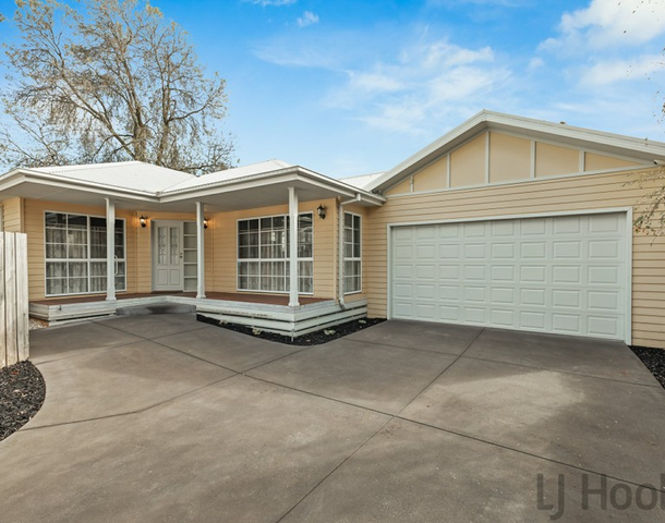 2/27 Cypress Avenue, Boronia VIC 3155